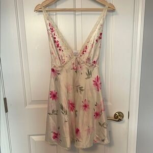 Gilligan & O'Malley Cream and Pink Floral slip